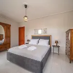 Mary's & Hotel Sami (Kefalonia)