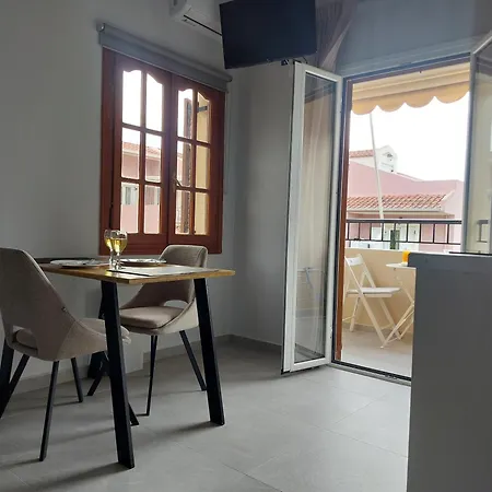 Mary's & 酒店 萨米