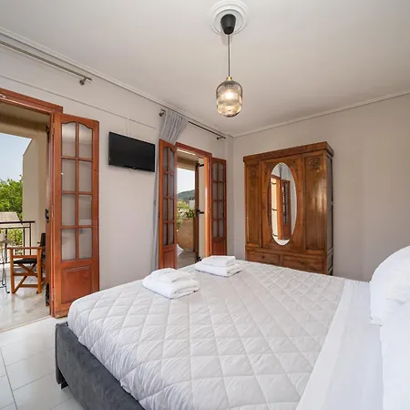 Mary's & Hotel Sami (Kefalonia)