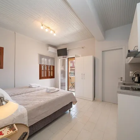 Mary's & Hotel Sami (Kefalonia)